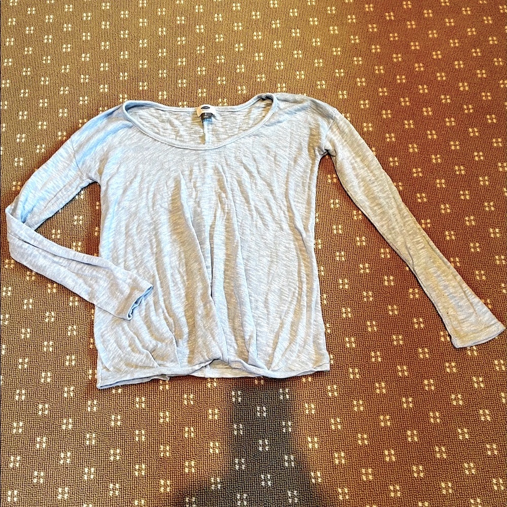 Excellent used condition maternity shirt